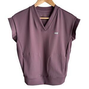 Figs FORMx Mira V-Neck Banded Scrub Top Womens XS Plum Purple Short Sleeve EUC